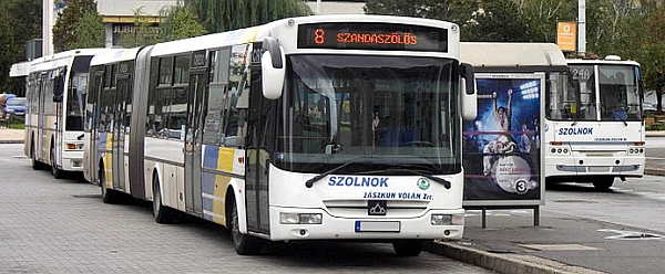 avtobusi_na_madzarskem_Wikipedia