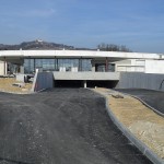 V Ljubljani križi in težave z gradbinci, v Novem mestu razcvet gradnje trgovskih centrov