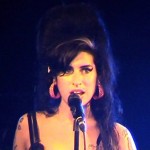 Nesrečen konec zvezdnice Amy Winehouse. Našli so jo mrtvo na njenem domu.