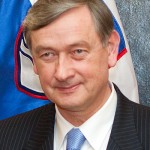 Neverjetno. Je bil Danilo Türk v preteklosti povezan s stranko SDS?