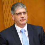 Primer gospoda Boštjana Avseca: Direktor novomeške policije, Janez Ogulin, bo moral podati odgovor na obtožbe.